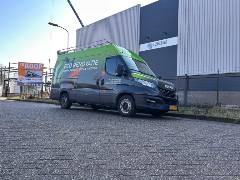 ECO Renovatie busbelettering IVECO Daily schuin voor
